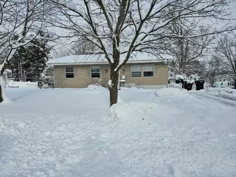 402 W Pine St, Big Rapids, MI 49307