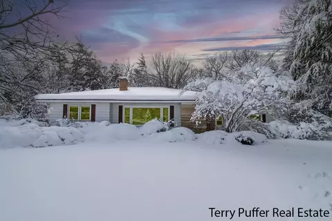2999 W Fruitport Rd, Fruitport, MI 49415