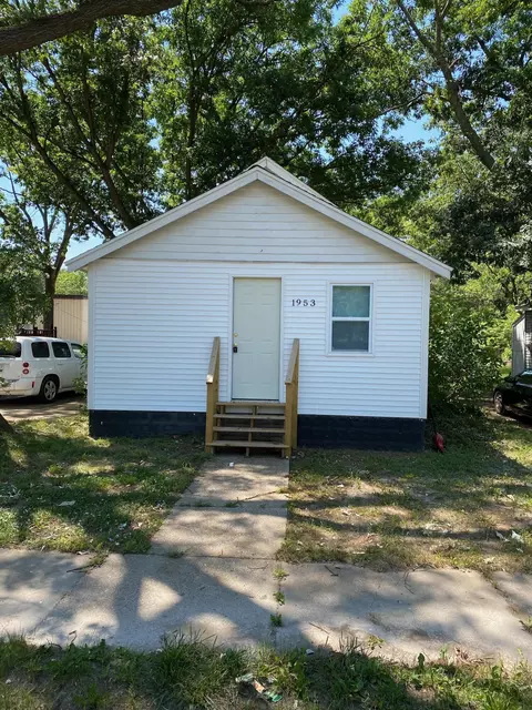 1953 Valley St, Muskegon, MI 49442