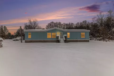 13750 Lincoln Lake Ave NE, Gowen, MI 49326