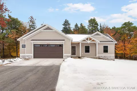 6033 Vesper Dr #15, Muskegon, MI 49442