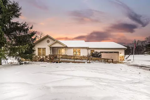 9602 Hanover Rd, Hanover, MI 49241