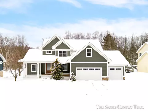 16252 W Willow Dr, Spring Lake, MI 49456