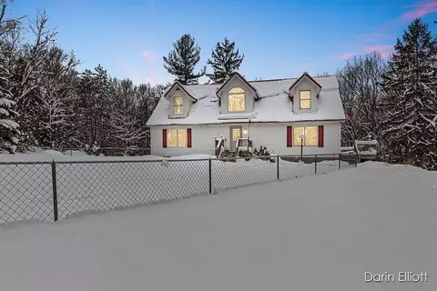 5436 Kyser Rd, Lowell, MI 49331