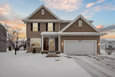 633 Avocet Dr, East Lansing, MI 48823