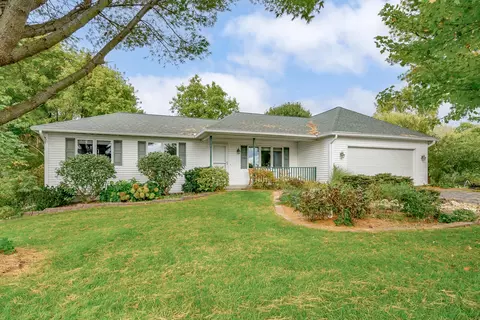 115 Gull Pointe Dr, Battle Creek, MI 49037