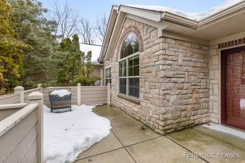 840 Bridge Crest Dr SE, Ada, MI 49301 photo 4