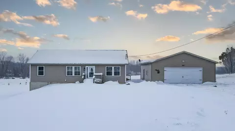 1680 S Trent Rd, Ravenna, MI 49451