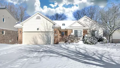 30136 Apple Grove Way, Flat Rock, MI 48134