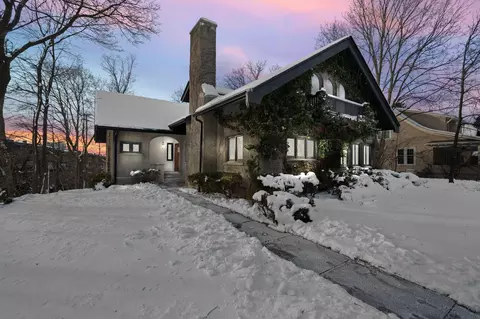 2 Geddes Hts, Ann Arbor, MI 48104