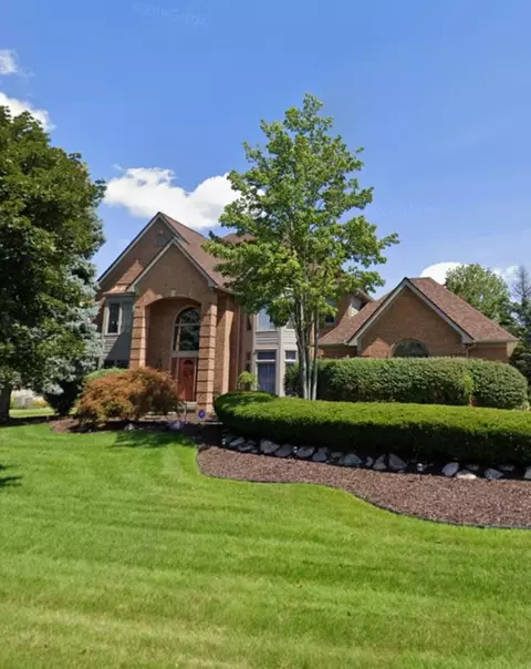 49511 Cooke Ave, Plymouth, MI 48170