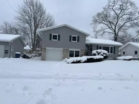 1515 Colonial Rd, Muskegon, MI 49441