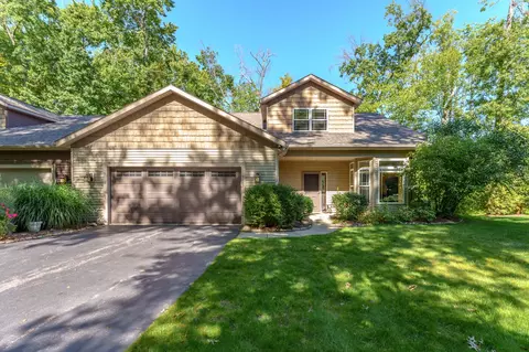 9442 Brianna Trl, Portage, MI 49002