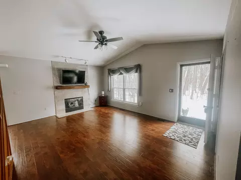 60 Pine Tree Ridge Dr #3, Waterford, MI 48327