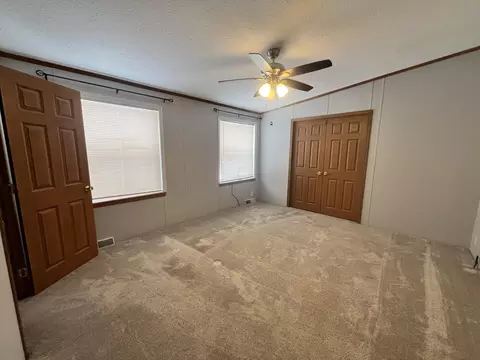 370 Victory Ln, Flint, MI 48507 photo 9