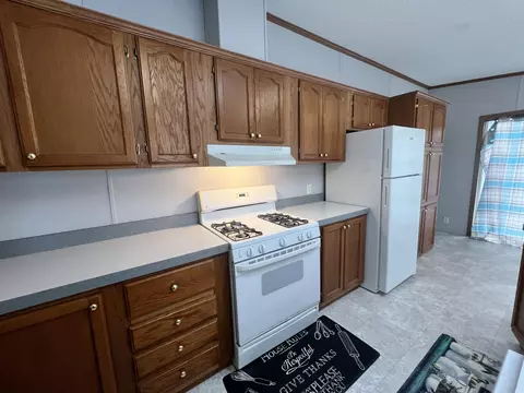 370 Victory Ln, Flint, MI 48507 photo 4
