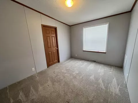 370 Victory Ln, Flint, MI 48507 photo 12