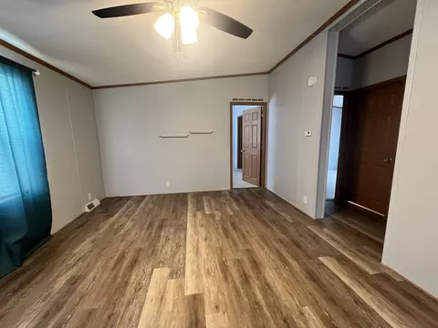 370 Victory Ln, Flint, MI 48507 photo 6
