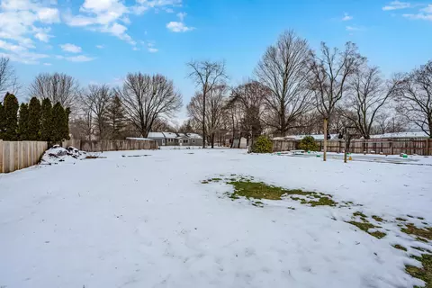 215 Cherrywood Dr, Plainwell, MI 49080 photo 33