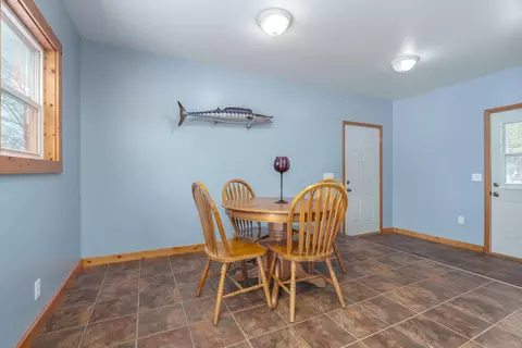215 Cherrywood Dr, Plainwell, MI 49080 photo 4