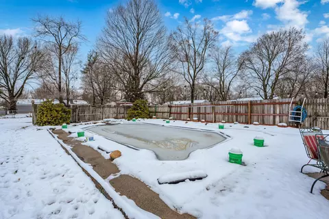 215 Cherrywood Dr, Plainwell, MI 49080 photo 32