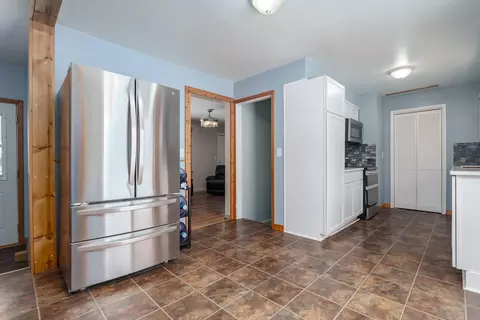 215 Cherrywood Dr, Plainwell, MI 49080 photo 5