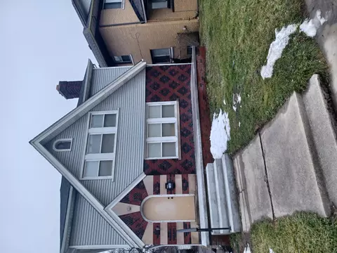 766 W Huron St, Pontiac, MI 48341
