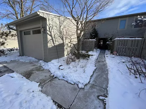 764 Watersedge Dr, Ann Arbor, MI 48105