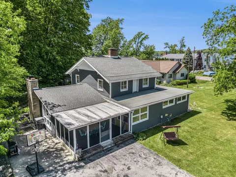 7193 Beechwood Cir, Watervliet, MI 49098