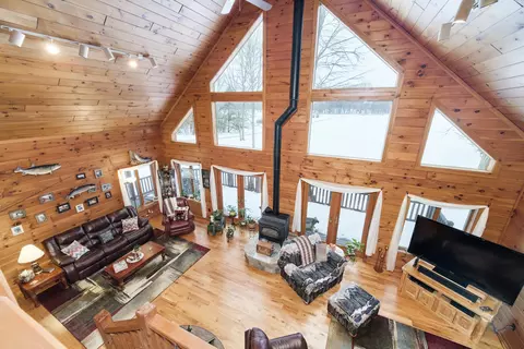 Living - 13641 Brewer Rd, Brethren, MI 49619 photo 8 of 9