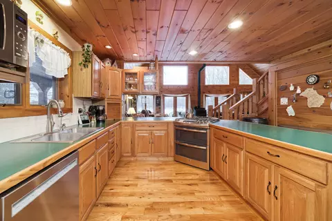 Kitchen - 13641 Brewer Rd, Brethren, MI 49619 photo 1 of 5