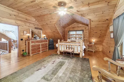 Bedroom - 13641 Brewer Rd, Brethren, MI 49619 photo 2 of 9