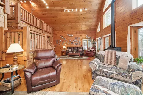 Living - 13641 Brewer Rd, Brethren, MI 49619 photo 2 of 9
