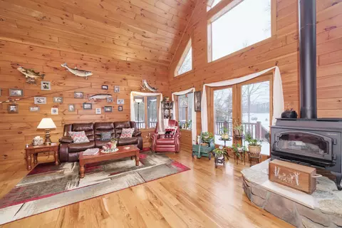 Living - 13641 Brewer Rd, Brethren, MI 49619 photo 3 of 9