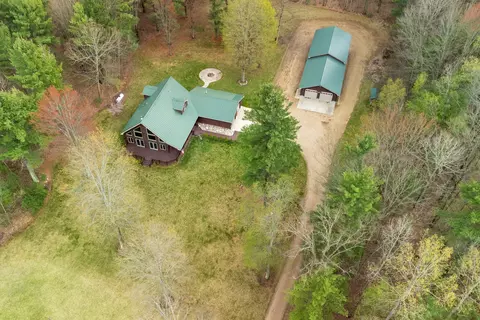 13641 Brewer Rd, Brethren, MI 49619