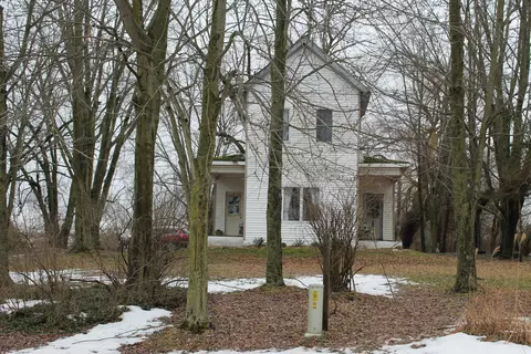 40853 52nd Ave, Paw Paw, MI 49079