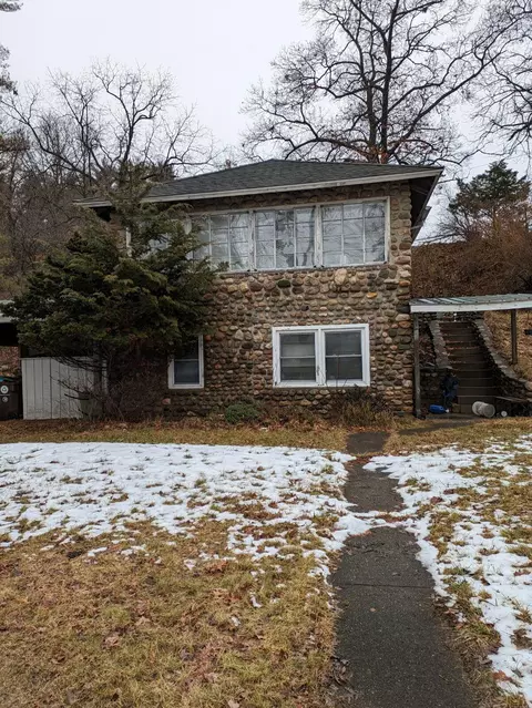 3262 N Blackstone Ave, Colon, MI 49040