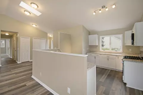 1370 Linden Cv, Dewitt, MI 48820 photo 11