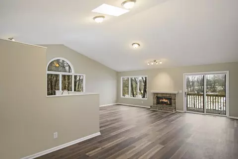 1370 Linden Cv, Dewitt, MI 48820 photo 3