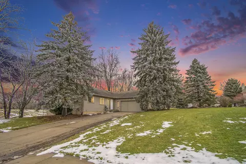 1370 Linden Cv, Dewitt, MI 48820