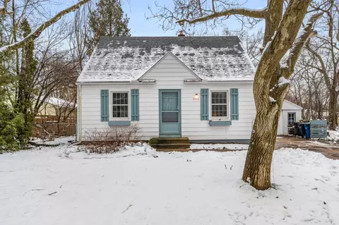 3304 Oakwood St, Ann Arbor, MI 48104
