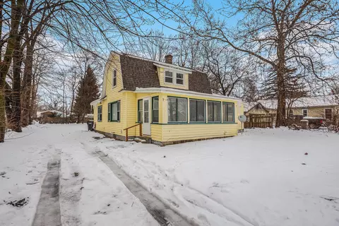 221 Murray St SE, Kentwood, MI 49548