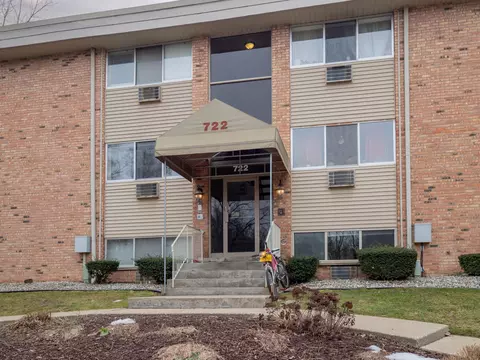 722 W Kilgore Rd #102, Kalamazoo, MI 49008