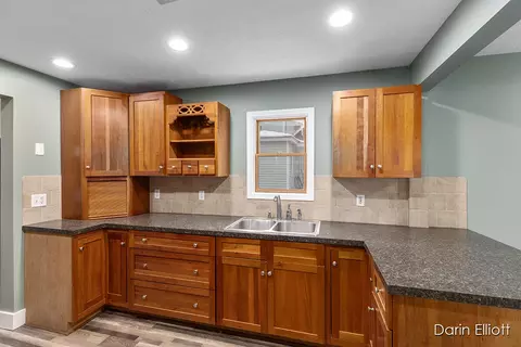 80 Main St, Saranac, MI 48881 photo 10
