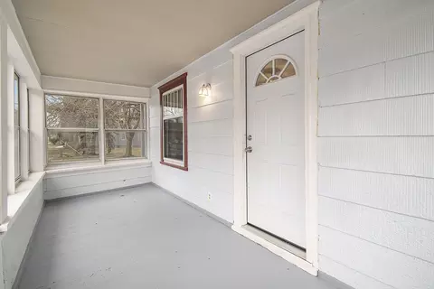 122 Huron St, Lansing, MI 48915 photo 2