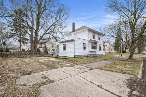 122 Huron St, Lansing, MI 48915 photo 17