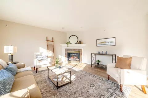 8810 Tamarack Ln, Ypsilanti, MI 48197