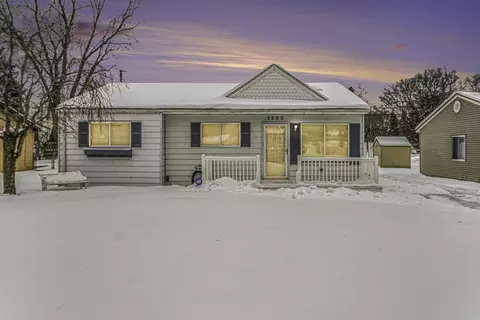 5295 Clinton River Dr, Waterford, MI 48327