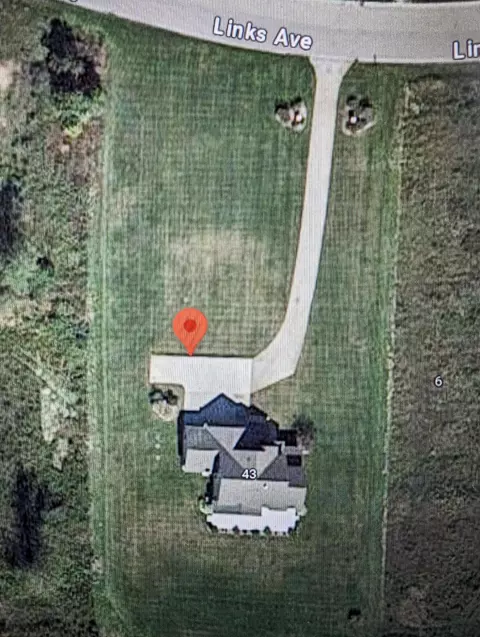 6702 Links Dr, Mount Pleasant, MI 48858