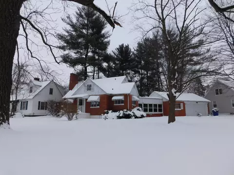 1547 Ogden Ave, Benton Harbor, MI 49022
